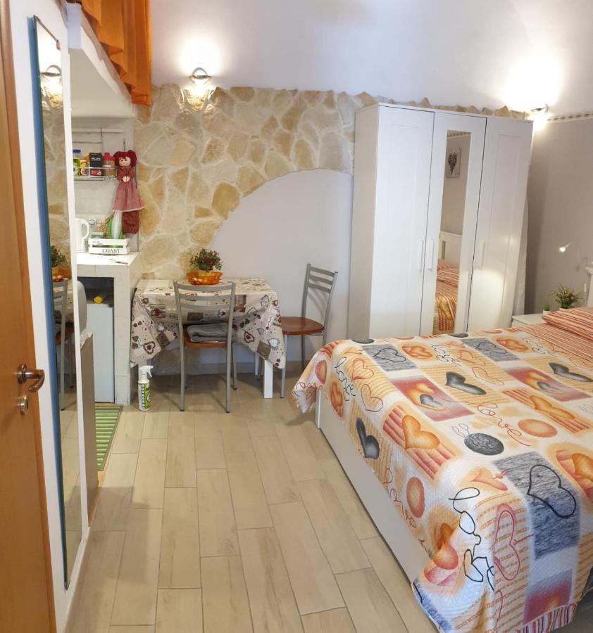 Giovanni S Little House CTA Exterior foto
