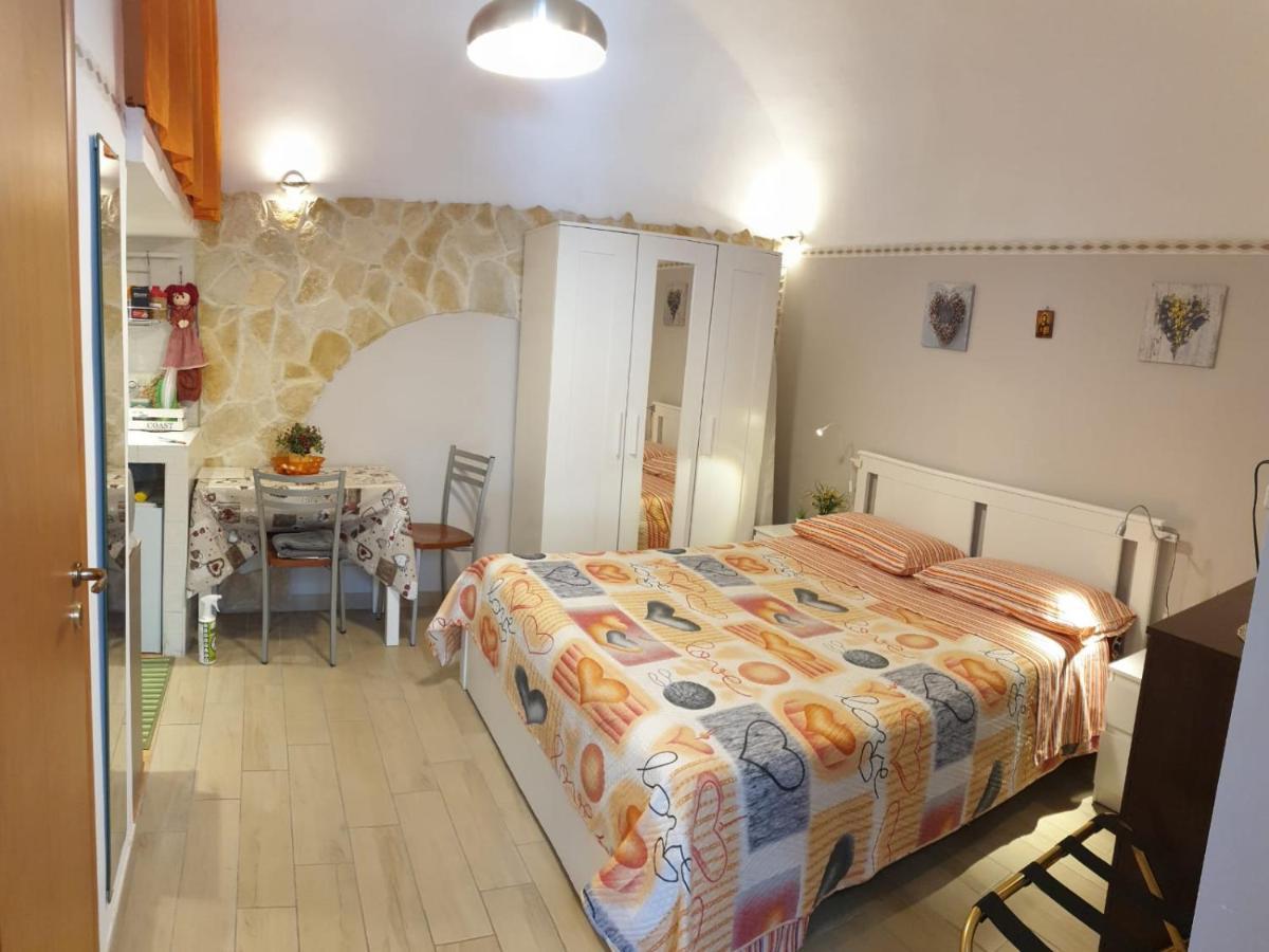 Giovanni S Little House CTA Exterior foto